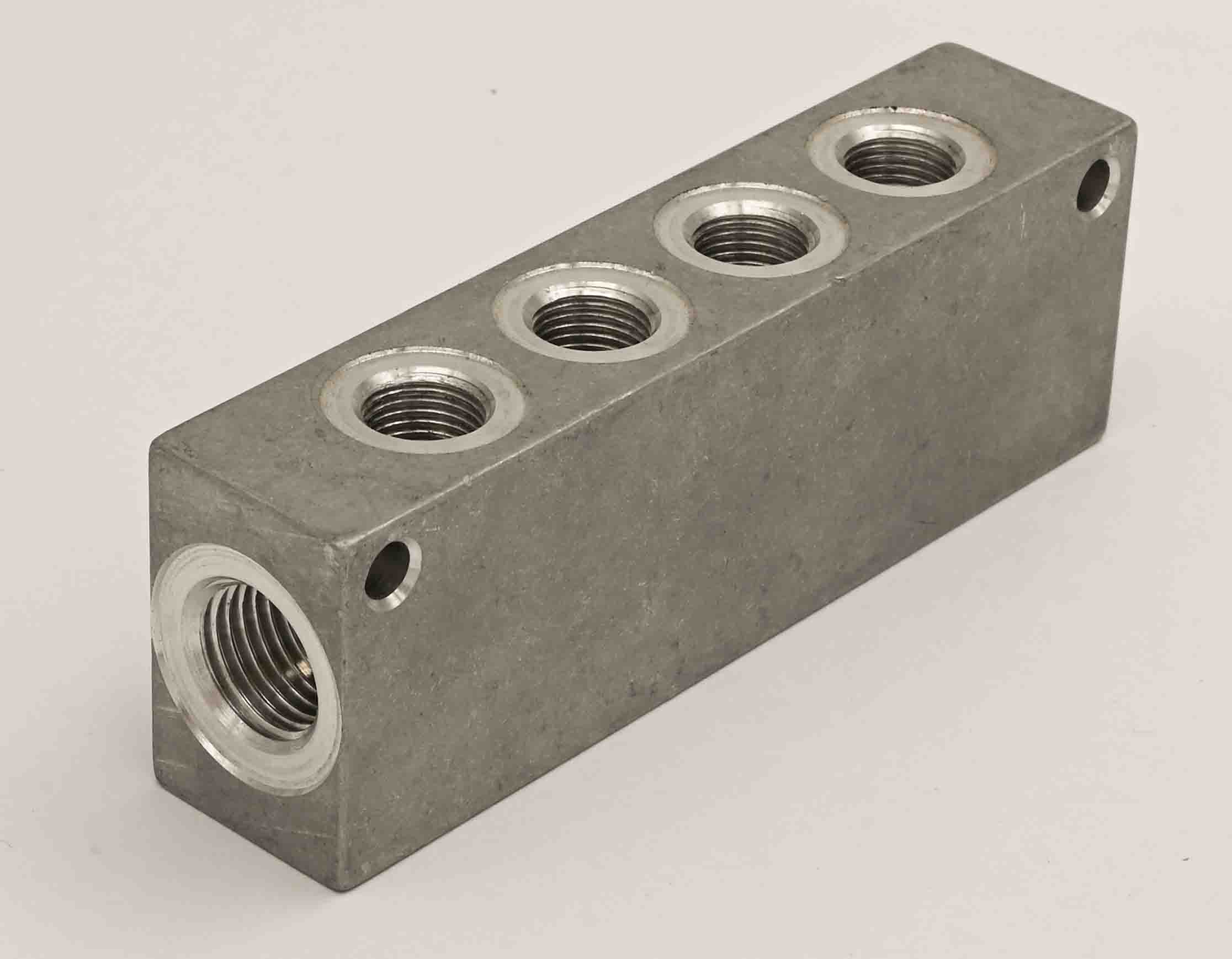 Durchgangsleiste 131 mit Innengewinde